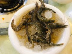 -渝君重庆火锅(嘉宾路店)