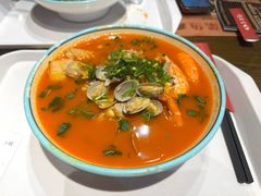 蒜香鲜汤海鲜粉-何记花甲(海岸城旗舰店)