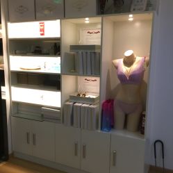 -颜工坊健康美容管理中心喜丽妈妈