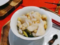 -荷风细雨·中国茶宴(世纪大道店)