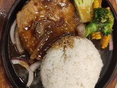 铁板蜜椒鸡扒饭-佰搭果·广式茶餐厅(西华路店)