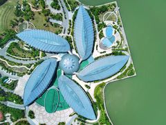 -上海滴水湖皇冠假日酒店