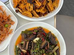 -丹水桥地锅鱼·翘嘴鲌·地方特色全鱼宴(丹江口大坝店)