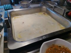 -尚尚仙·酸汤猪手·猪肚鸡火锅(华联万柳购物中心店)