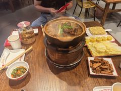 -阿润打边炉·鲜切鸡煲(华漕店)