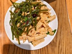 -黄泥岗·地道湖北菜(奥特莱斯店)