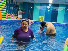 -Swim斯卫姆国际儿童游泳中心(红博中央公园店)