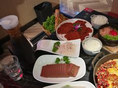 -热火朝天鲜切牛肉火锅(南强街巷店)