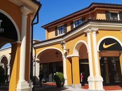 -佛罗伦萨小镇广佛名品奥特莱斯(疏港路店)