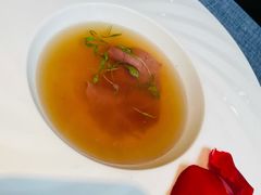 牛肉清汤佐时令时蔬-弦月窗LUNETTE BY AMANDA(复兴路店)