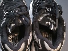 -爱革·洗衣改衣·洗鞋修鞋·洗包修包·奢侈品护理(宝地广场店)