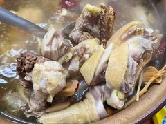 -威邵鸡煲(西华路总店)