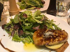 鹅肝配沙拉-Le Comptoir de la Gastronomie