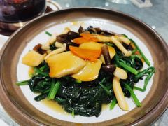 鲜菌趴时蔬-喜宴又一村·粤菜·茶点·海鲜(壹方天地店)