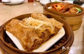 Steamed Tofu Skin Rolls with Fermented Black Bean Sauce
