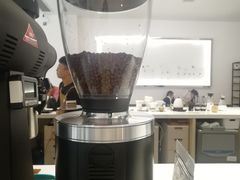 -星巴克臻选(深圳龙华红山天虹店)