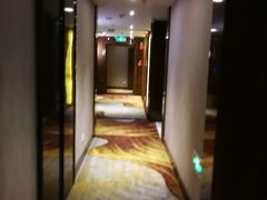 -红方格精致酒店(泸州金融中心万象汇店)