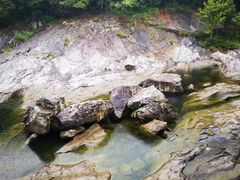 -燕子河大峡谷天坑仙境
