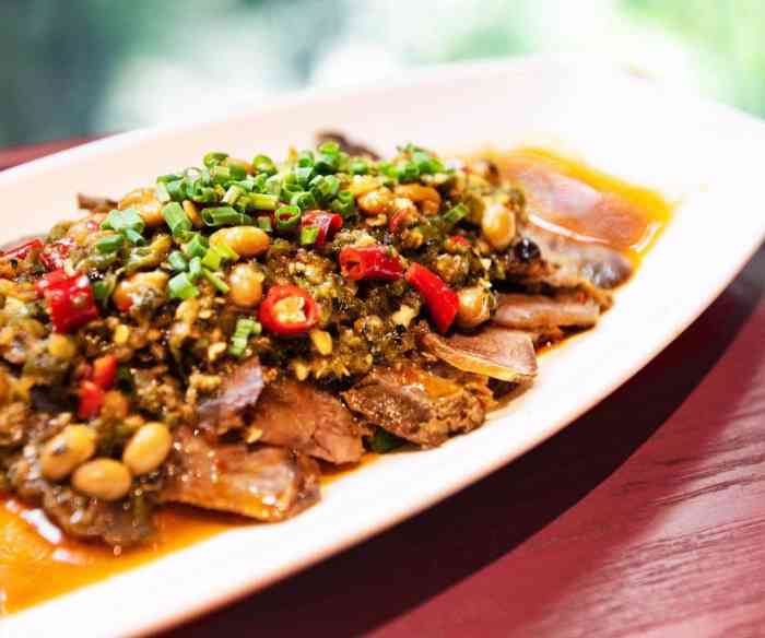 鸿垆九大碗(南湖公园店)-"我们一大群人带着小孩去吃,说实话带小孩不.