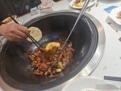 -鲁员外地锅鸡地锅鱼(古墩路店)