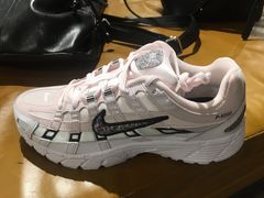 -NIKE品牌体验店(南京东路店)