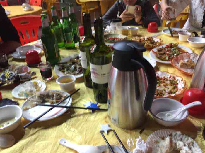 锦记潮州砂锅粥大排档-"一家很不错吃宵夜的地方,很多本地人都喜欢.