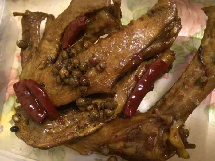 鸭先生(麻辣鸭货)-"哈哈…对于爱吃鸭货的人怎能放过任何一个吃.