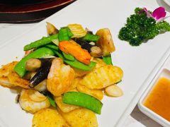 山药鸡枞菌炒虾球-十六台·经典广东菜(德外大街店)