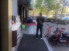-红宝石·鲜奶小方·海派西点房(金杨店)