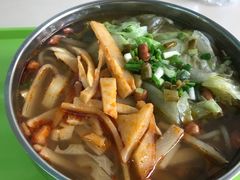 -卓雅桂林米粉