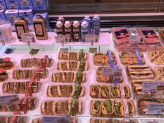 -巴黎贝甜(大宁国际商业广场店)