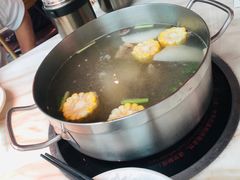 牛骨牛腩汤底-为什么牛潮汕牛肉火锅(中信广场店)