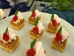 -亮马河饭店翠雅咖啡厅