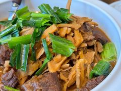 大蒜苗炒腊牛腩-苏湘杭(普罗旺世店)