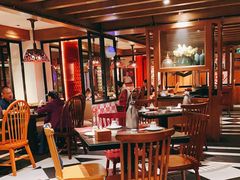 大堂-江边城外烤全鱼(方庄时代购物中心店)