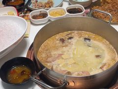 -洪氏嗨捞·猪肚鸡火锅(阳光天地店)
