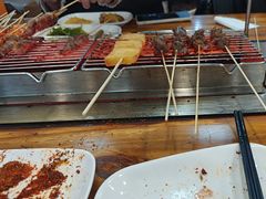 -哈尔滨小酒馆·鲜肉现穿自助烧烤(康新花园店)