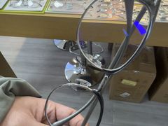 -天空之镜眼镜店蔡司依视路配镜授权零售店(望京颐堤港店)