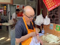 -眼镜粑粑