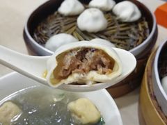 蟹黄汤包-鸡鸣汤包(广东路店)