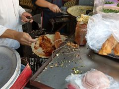 -正宗杂粮煎饼香软鸡蛋饼