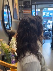 -G.O.T salon