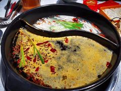 -钢管厂五区小郡肝串串香(蜀都万达店)