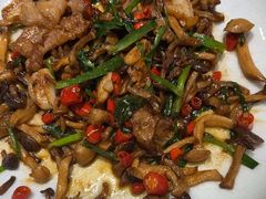 -鑫巴蜀小镇 · 水煮鱼专研店(玉桥店)