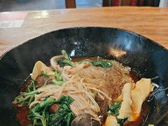 -万记麻辣烫国展总店