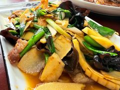咸肉爆冬笋-高老庄·老溧阳·私房菜(南山竹海店)