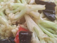 -天天向上素食餐厅(五台山店)