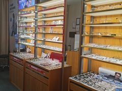 -优医视平价眼镜蔡司依视路折扣工厂店(十里堡店)