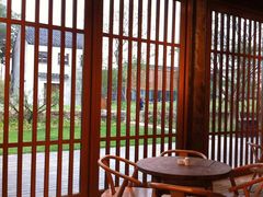 -田园东方蜜桃村的田野营地