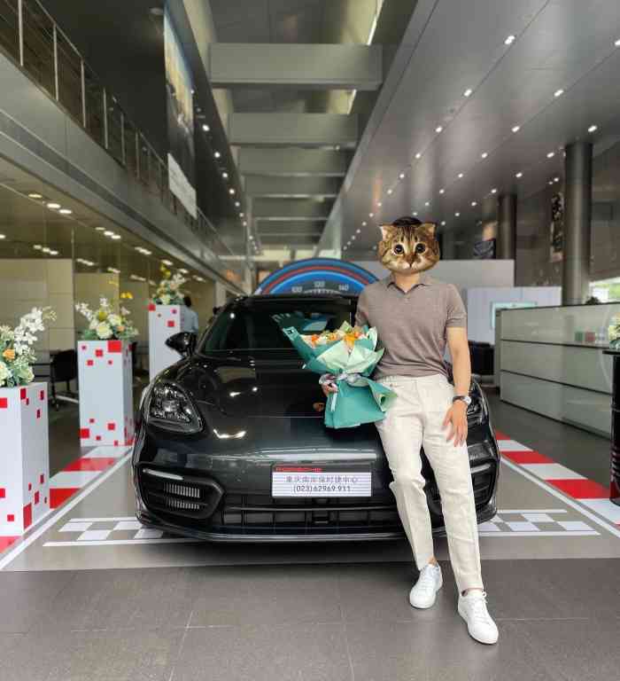 重庆南岸保时捷中心-"第二次购买保时捷这个品牌了,第一次是14.